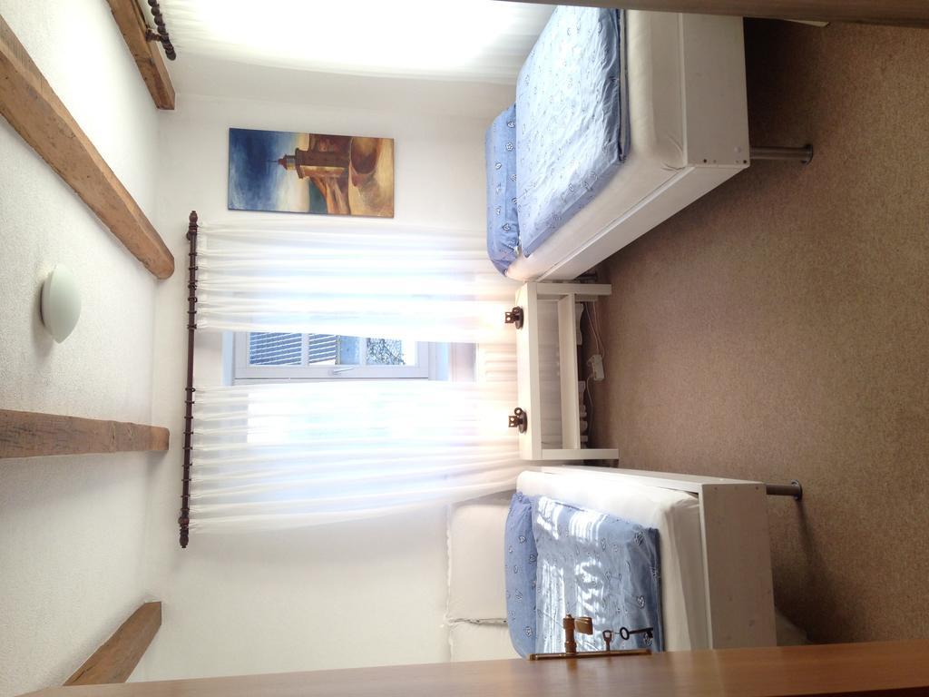 Historical Apartment Gummersbach Room photo